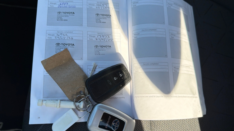 Toyota RAV4 2.5 VVT-i Hybrid Design 5dr CVT 2WD Hybrid Estate